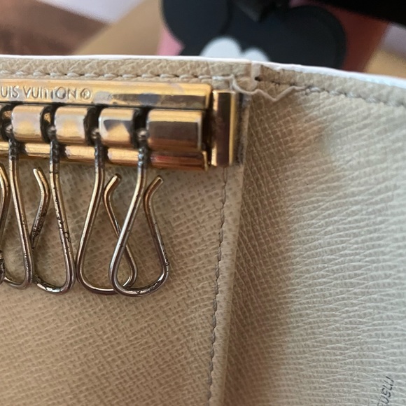 ‼️SOLD on Ⓜ️‼️Flash Sale 🎉Authentic Louis Vuitton Damier Azur Ring Keyholder - Picture 14 of 15